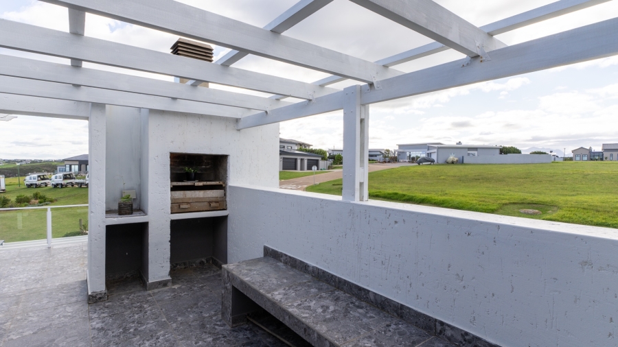 3 Bedroom Property for Sale in Le Grand Golf Estate Western Cape